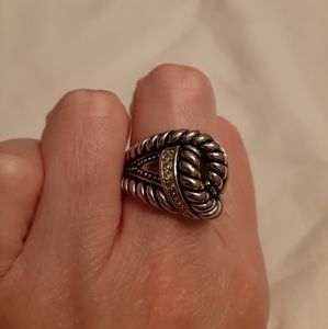 Premier Designs Knot ring